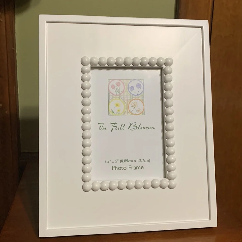 On Full Bloom-Photo Frame 3.5”x5”